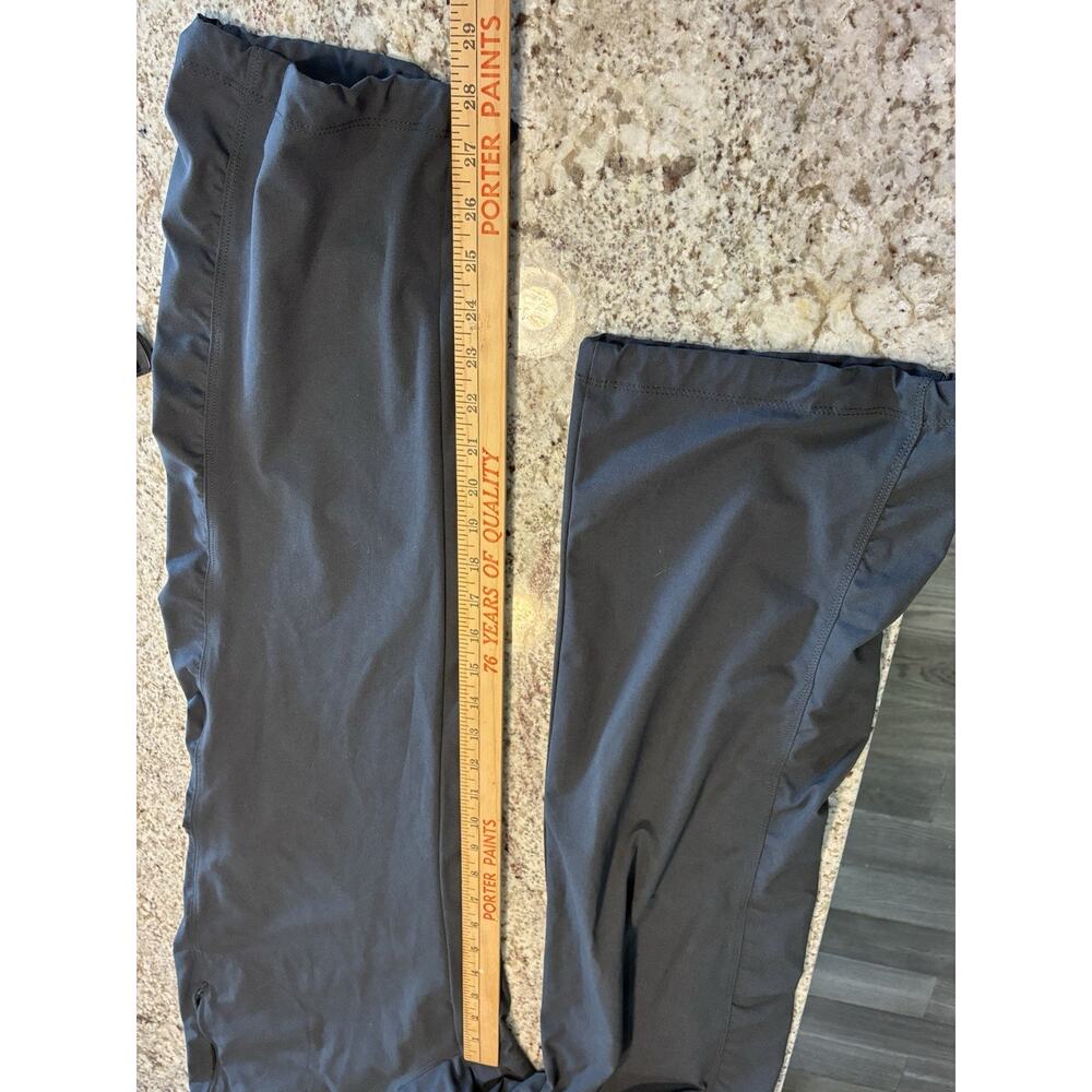 Kuhl pants Womens Medium Short Black Freeflex Move Hiking Climbing Camping - Picture 10 of 13